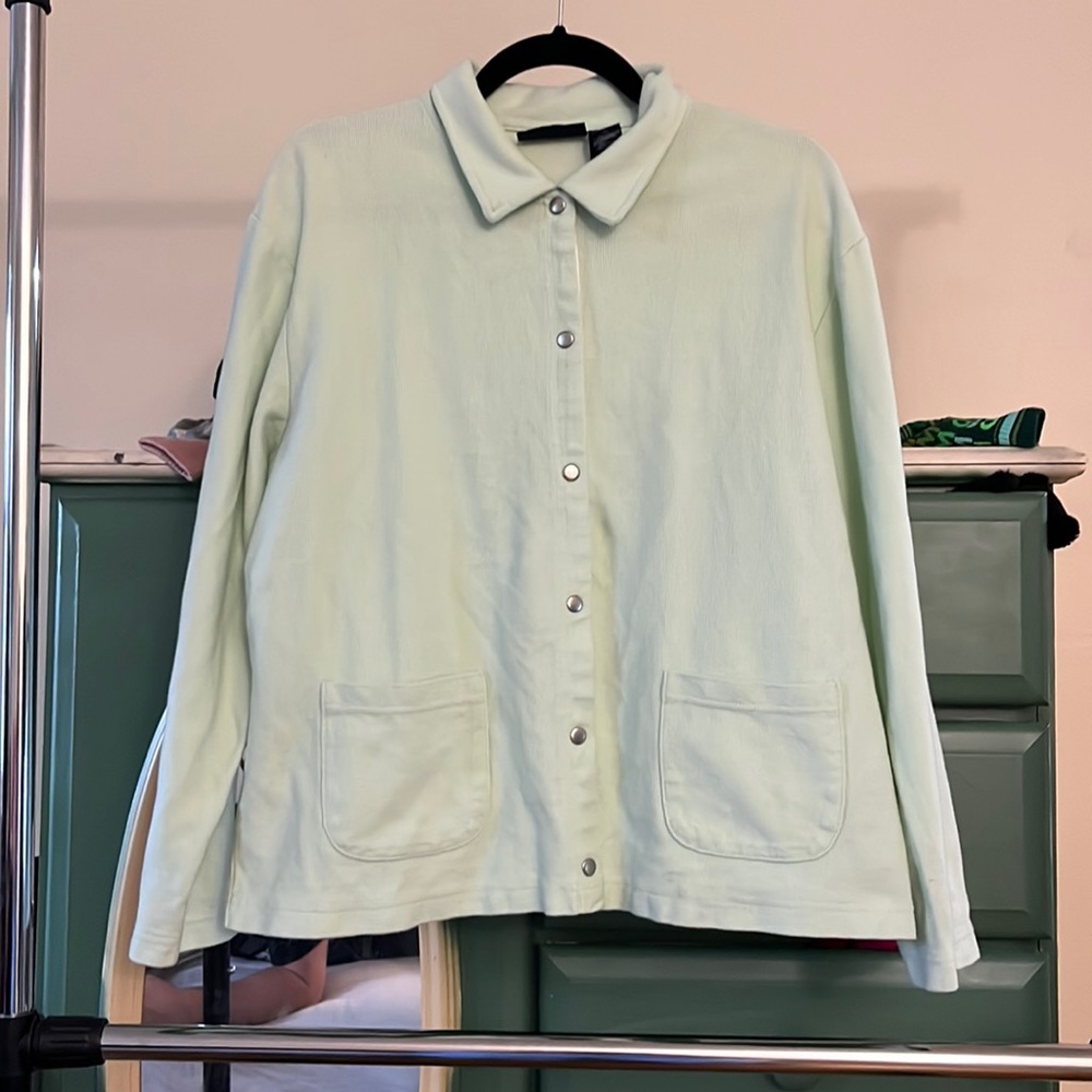 Light Sage a button Up